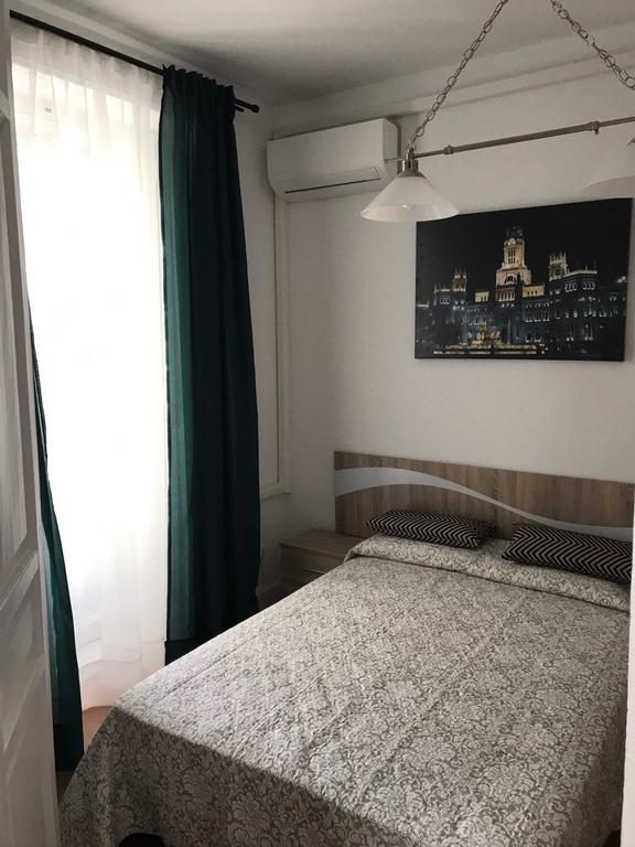 Duque De Alba Hotel Madrid Eksteriør billede