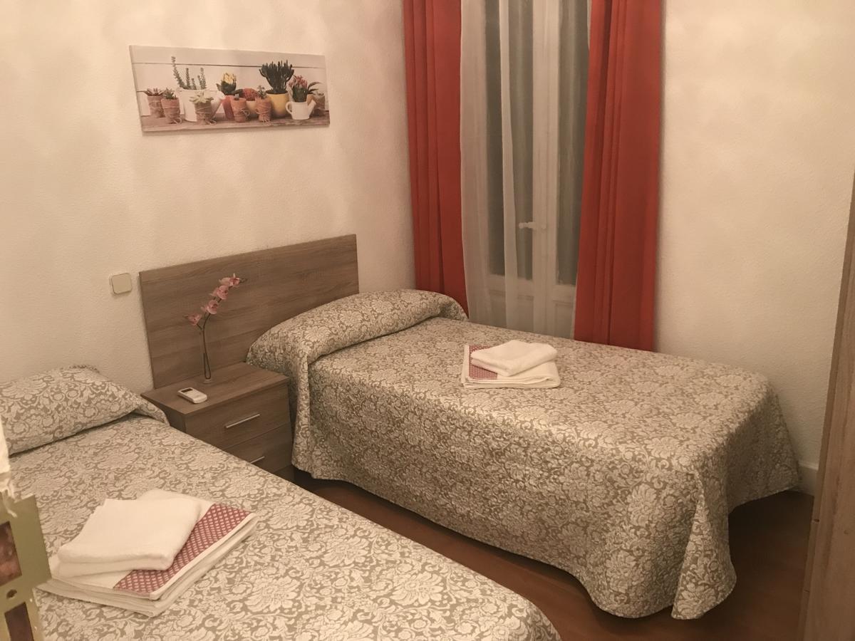 Duque De Alba Hotel Madrid Eksteriør billede